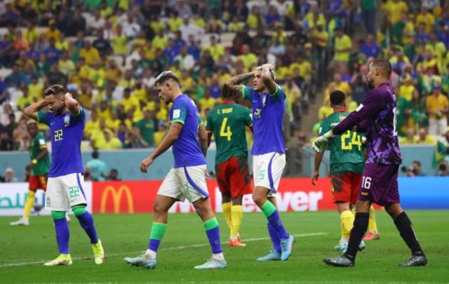 下载-不进球 怕高空球 边后卫告急 输喀麦隆巴西没脾气